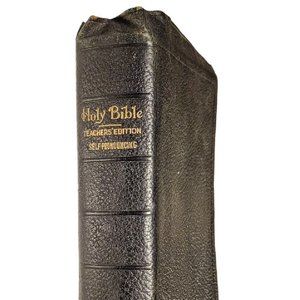 Antique Holy Bible Self Pronouncing Teacher’s Edition Concordia St Louis 1923